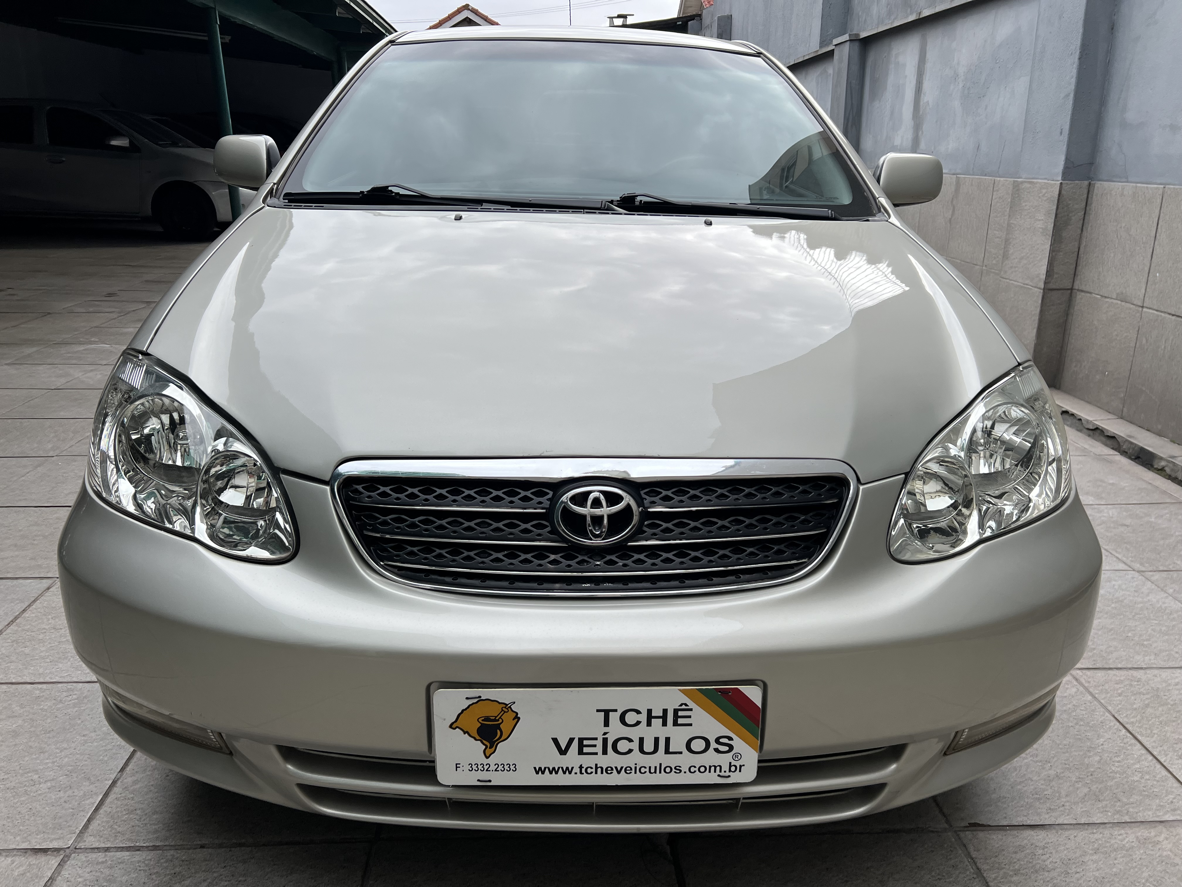 COROLLA SEG ANO 2004 1.8 AUTOM.-DOURADO